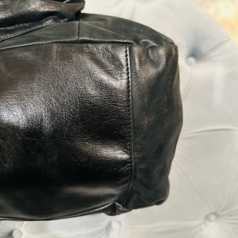 Beautiful Authentic Leather - Picture 7 of 7